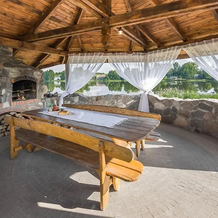 Holiday home Nad Samym Jeziorem Sauna Jacuzzi *