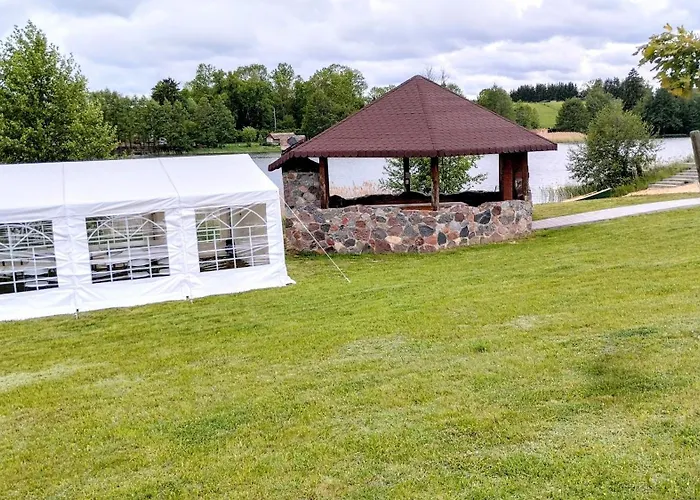 Holiday home Nad Samym Jeziorem Sauna Jacuzzi Lepaki Wielkie